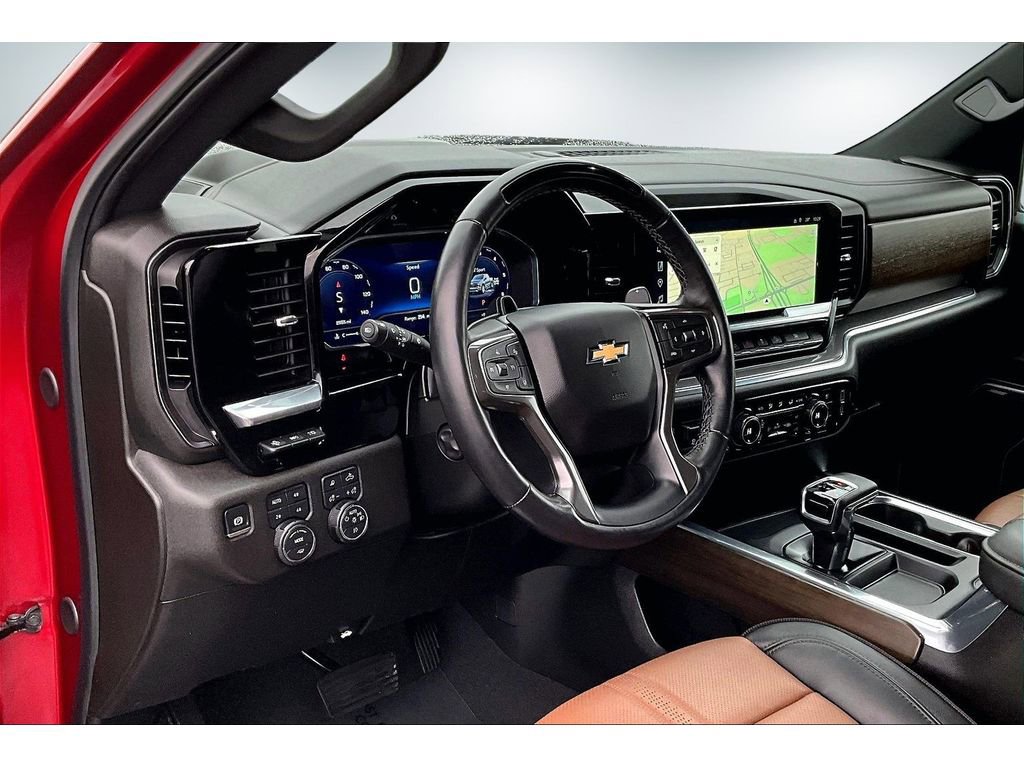 Used 2025 Chevrolet Silverado 1500 High Country w/ Technology Package image 18