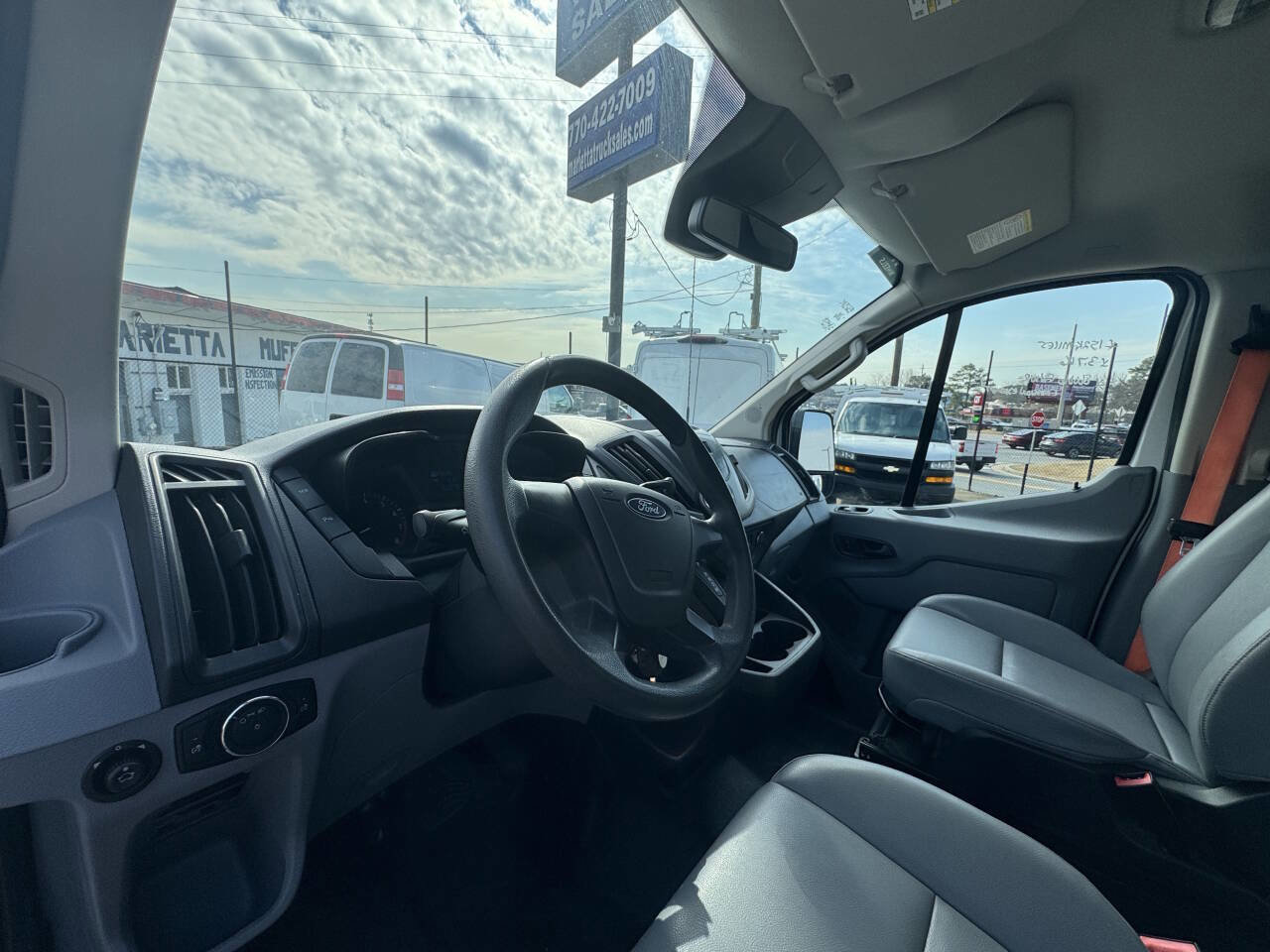 Used 2016 Ford Transit 150 150 3dr SWB Low Roof Cargo Van image 5