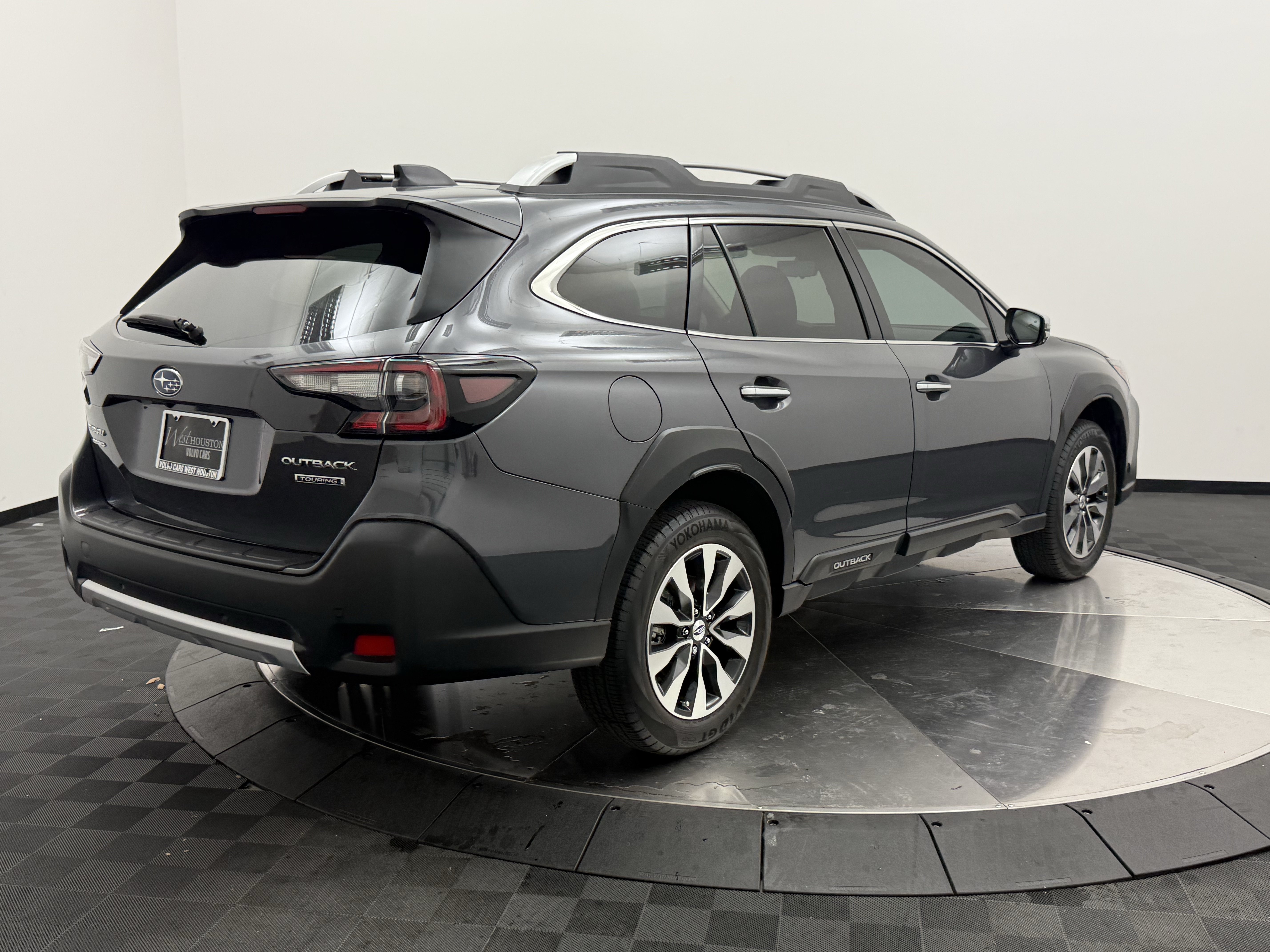 Used 2025 Subaru Outback Touring AWD/4WD image 7