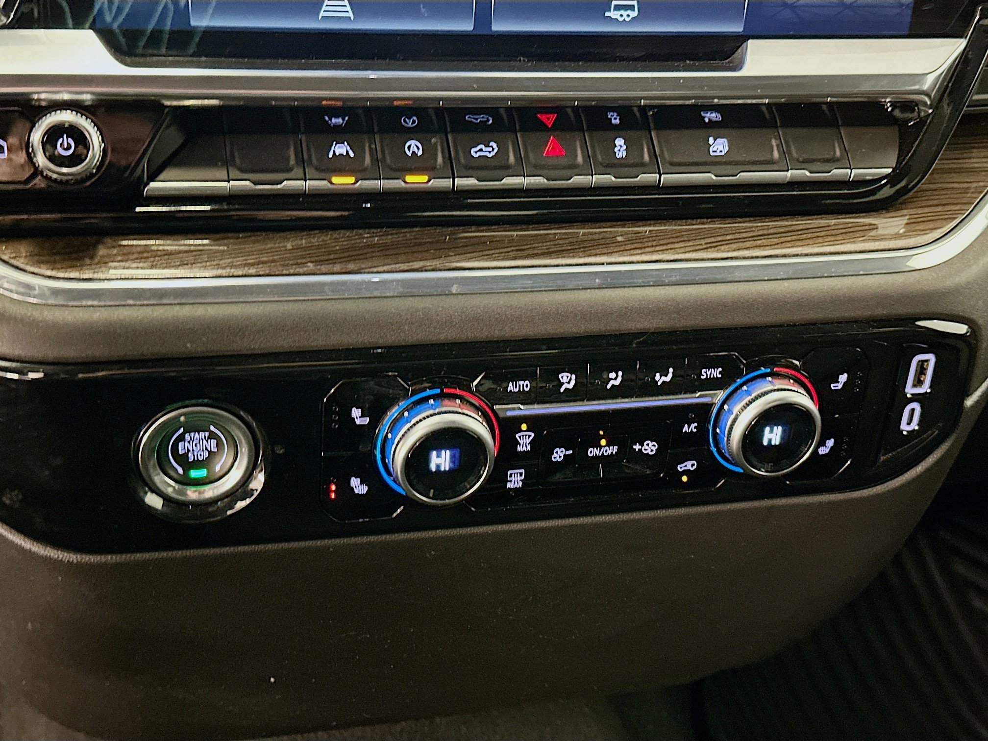 Used 2024 GMC Sierra 1500 Elevation image 24