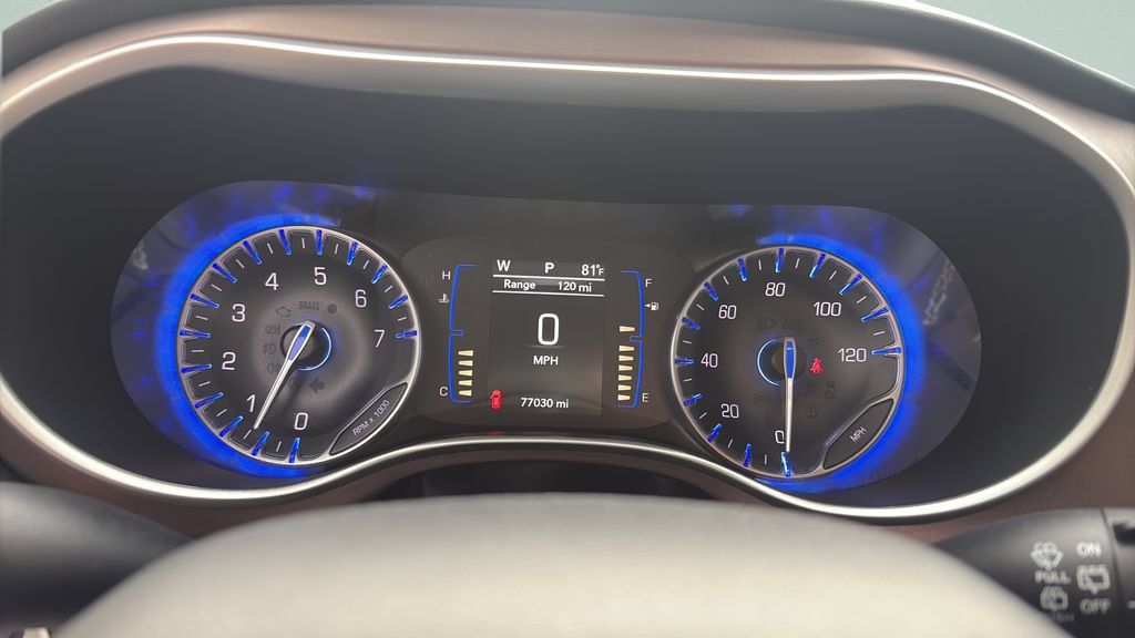 Used 2023 Chrysler Voyager LX FWD image 21