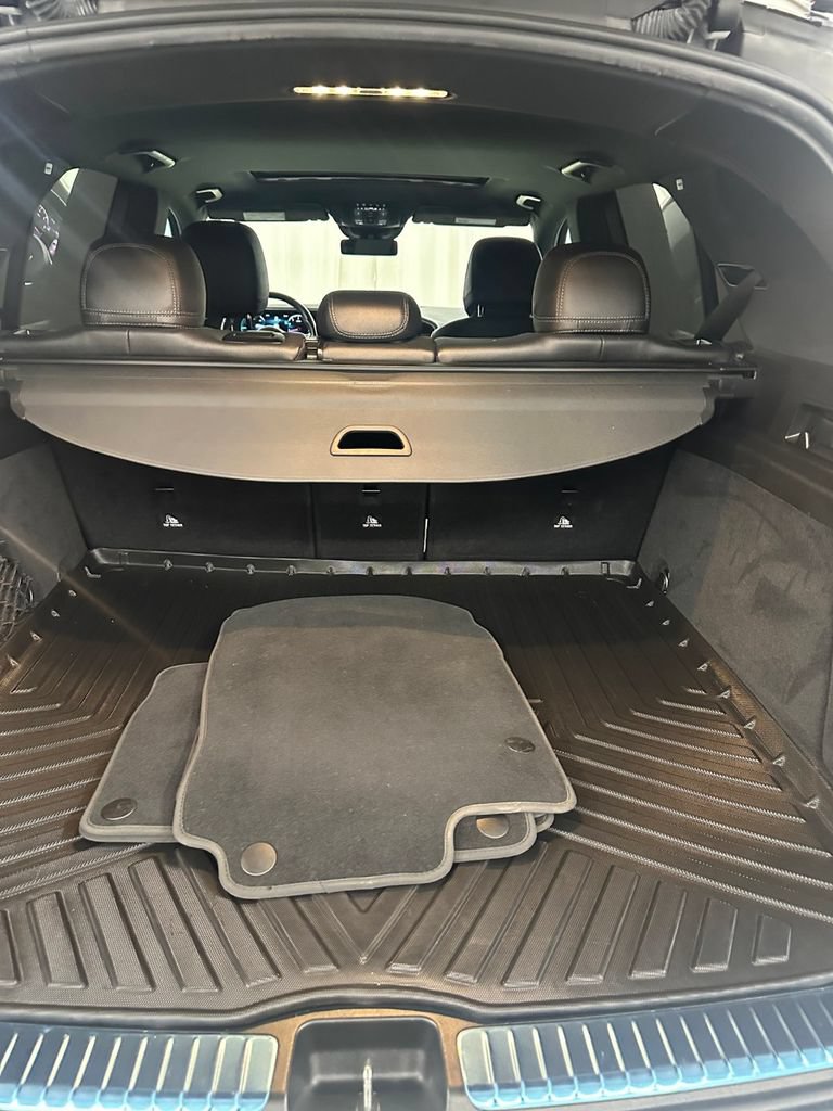 Used 2022 Mercedes-Benz GLE 350 4MATIC w/ AMG Line Exterior image 27
