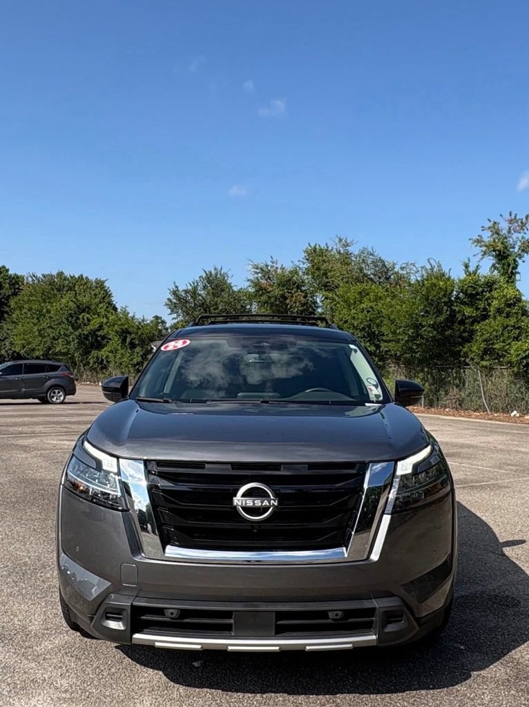 Used 2024 Nissan Pathfinder SL AWD/4WD image 7