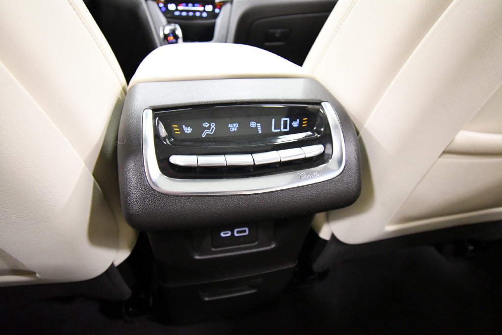 Used 2023 Cadillac XT6 Sport AWD/4WD image 17