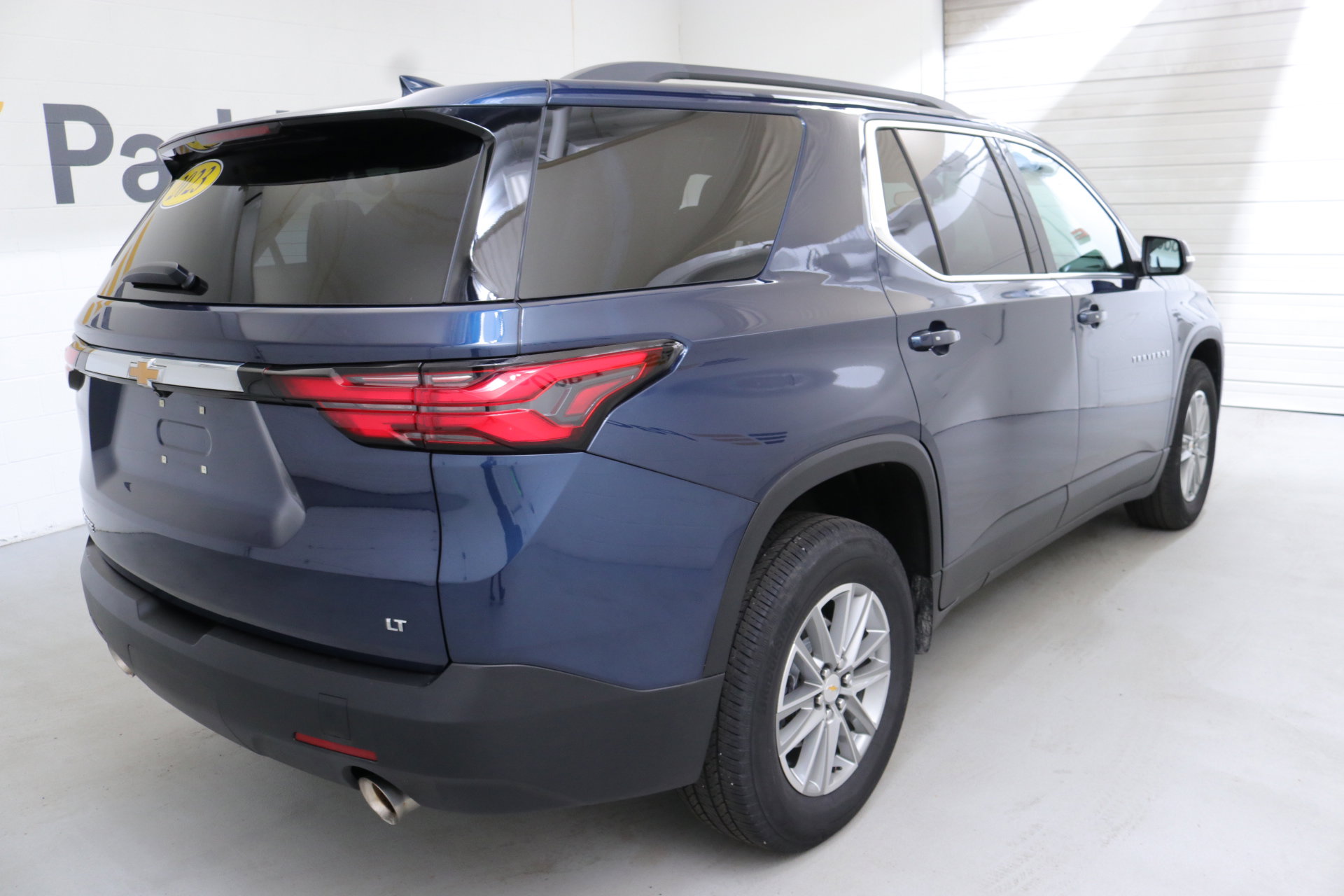 Used 2023 Chevrolet Traverse LT image 8