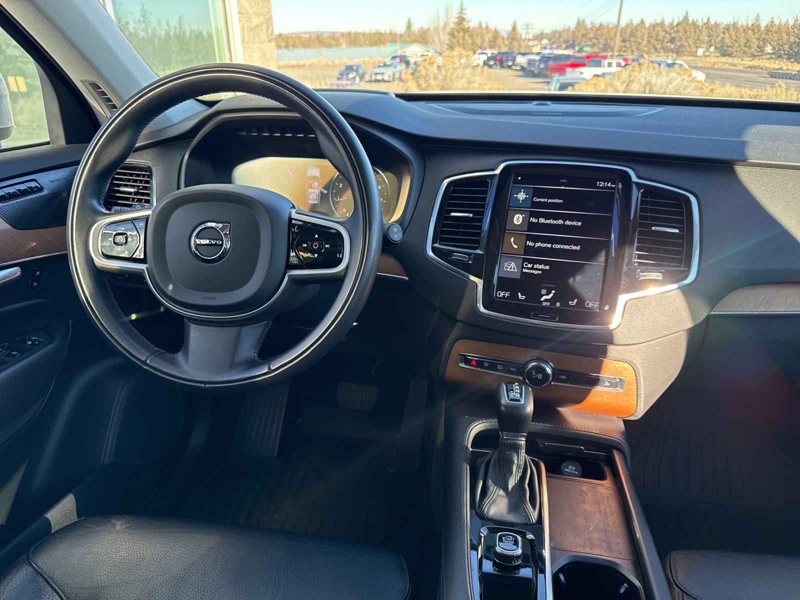 Used 2022 Volvo XC90 T6 Momentum w/ Advanced Package image 17