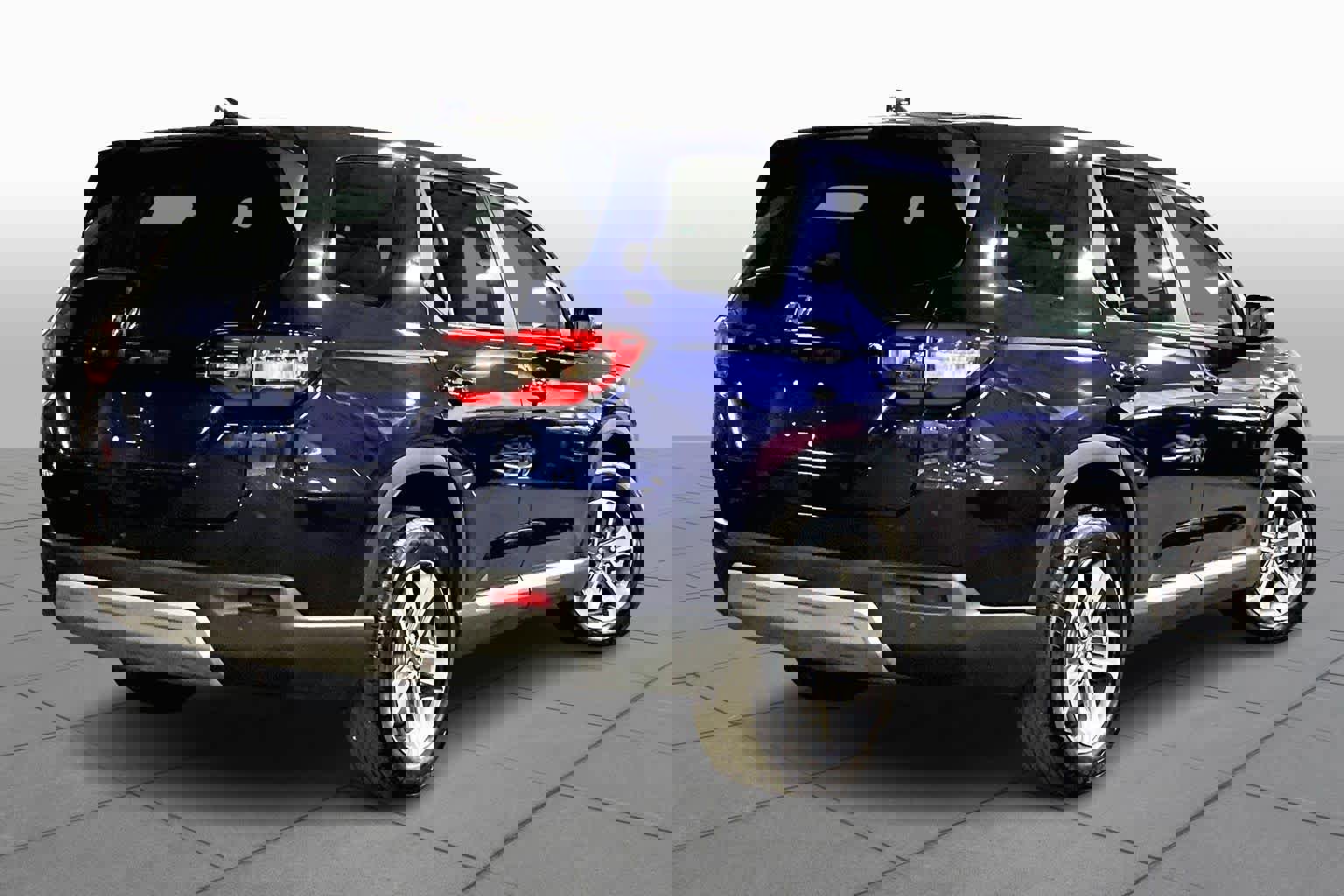 Used 2025 Honda Pilot EX-L image 13