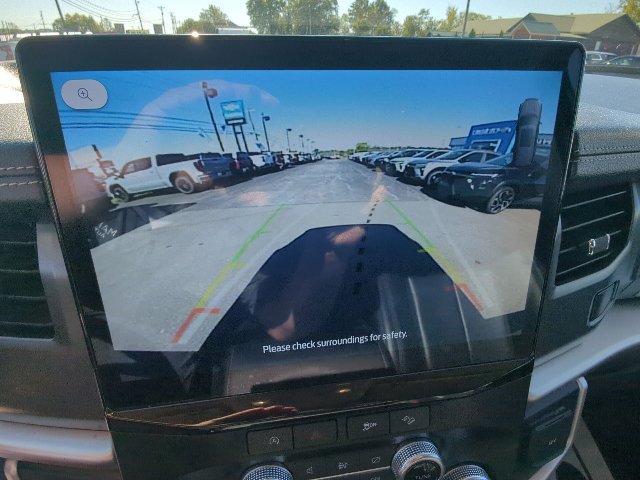 Used 2024 Ford Expedition XLT AWD/4WD image 23