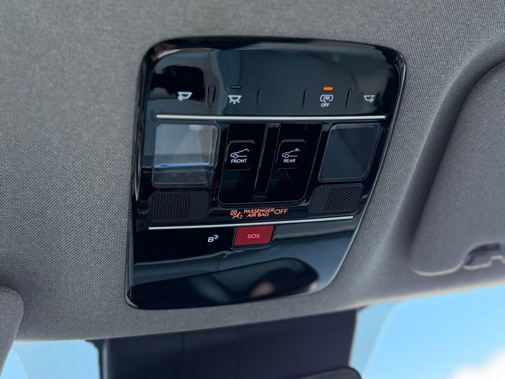 Used 2024 Hyundai Santa Fe Limited image 22