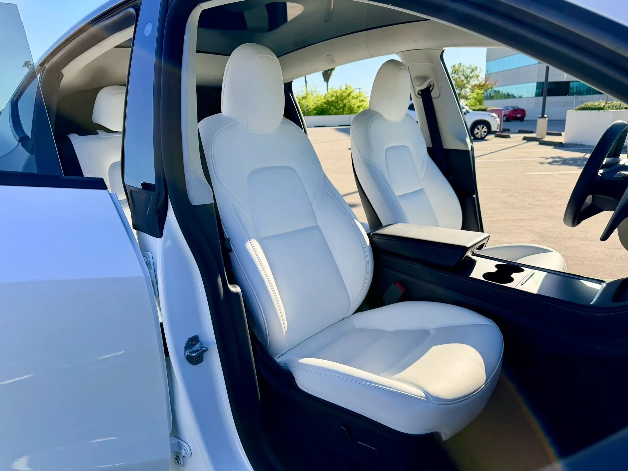 Used 2022 Tesla Model Y Performance image 17