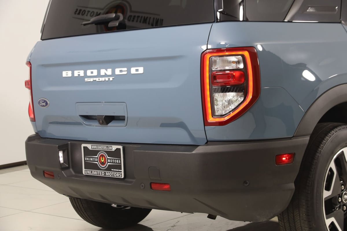 Used 2023 Ford Bronco Sport Outer Banks w/ Tech Package AWD/4WD image 43