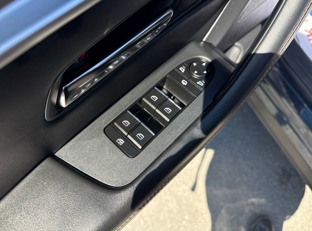 Used 2024 MAZDA CX-90 3.3 Turbo S w/ Premium Package image 11