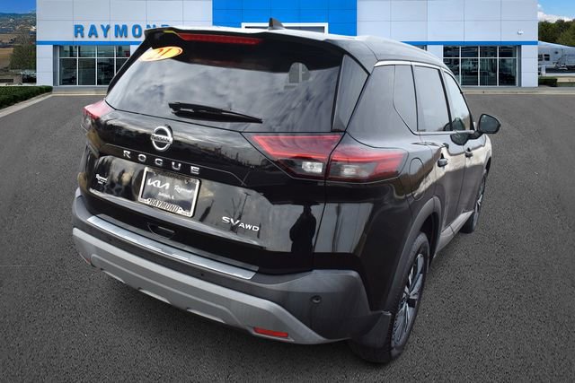 Used 2021 Nissan Rogue SV w/ Premium Package image 3