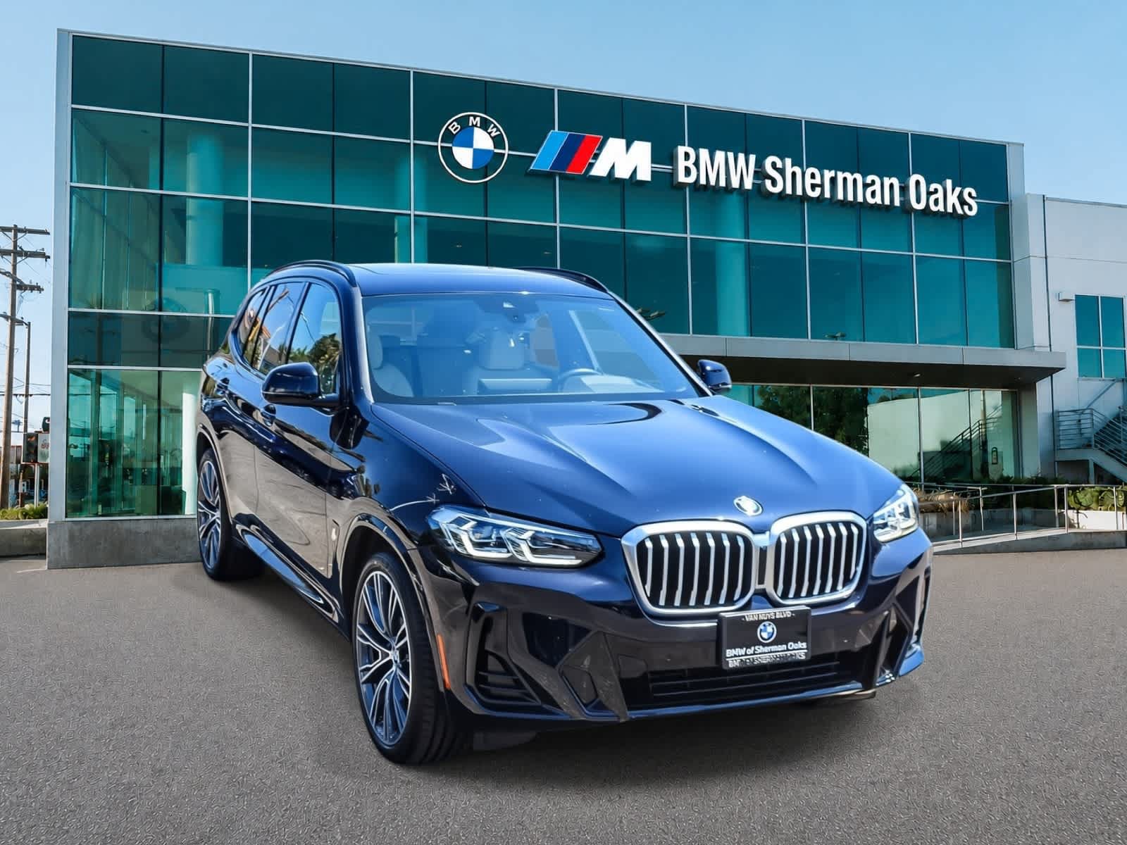 Used 2022 BMW X3 sDrive30i w/ M Sport Package 2 RWD image 3