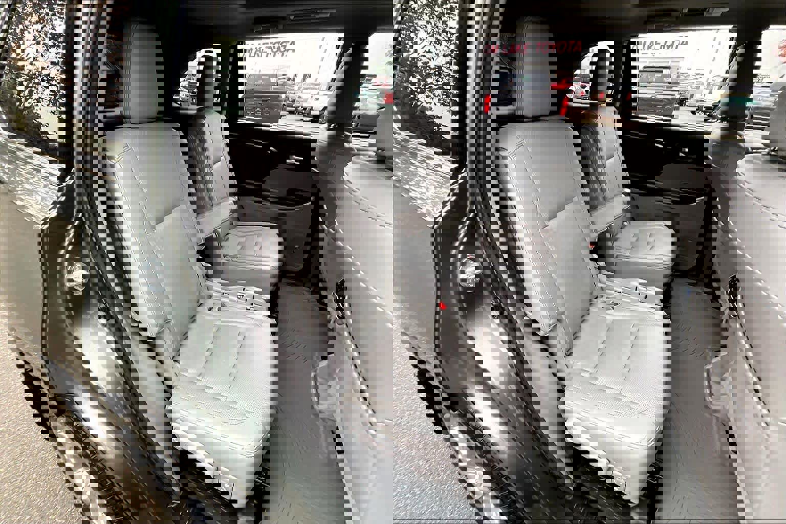 Certified 2016 Toyota Highlander Limited Platinum image 19