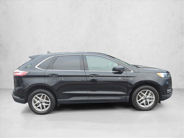 Used 2023 Ford Edge SEL image 4