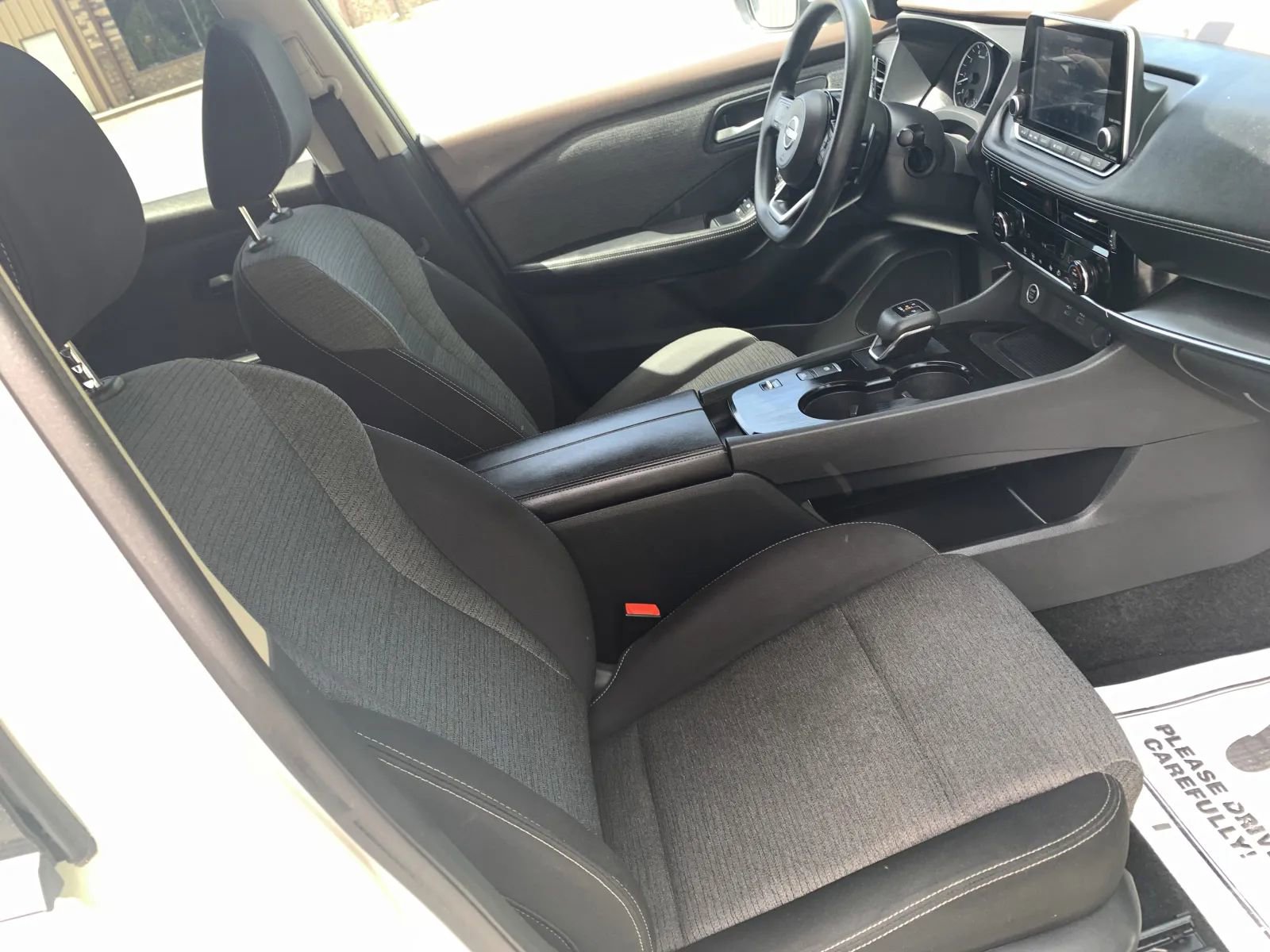 Used 2022 Nissan Rogue SV FWD image 27