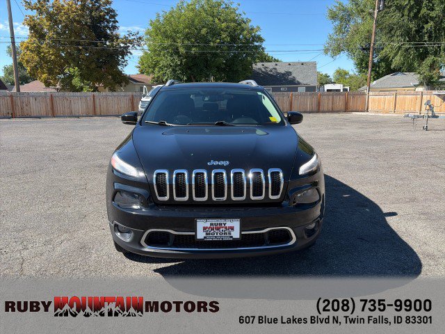 Used 2018 Jeep Cherokee Limited AWD/4WD image 2