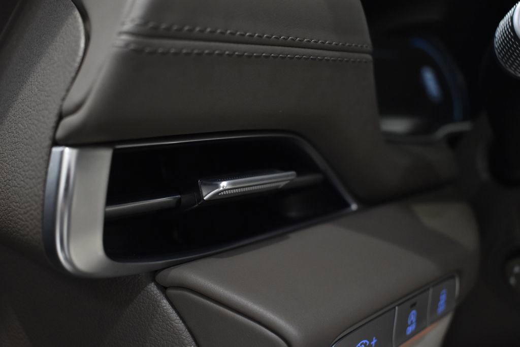 Used 2024 Genesis GV80 2.5T w/ Advanced Package image 24