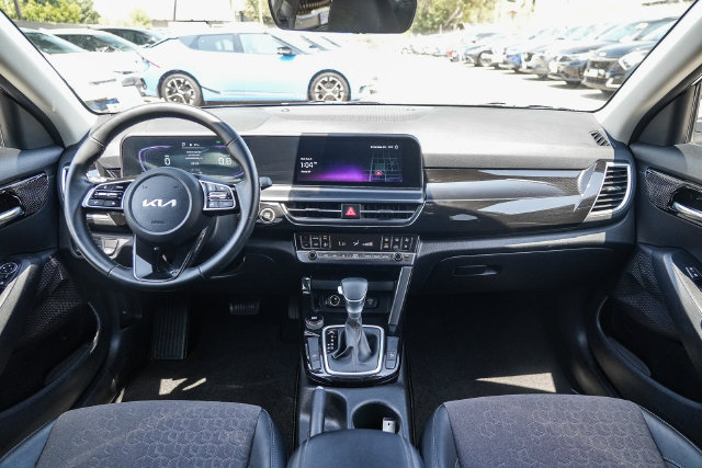 Used 2025 Kia Seltos S FWD image 13