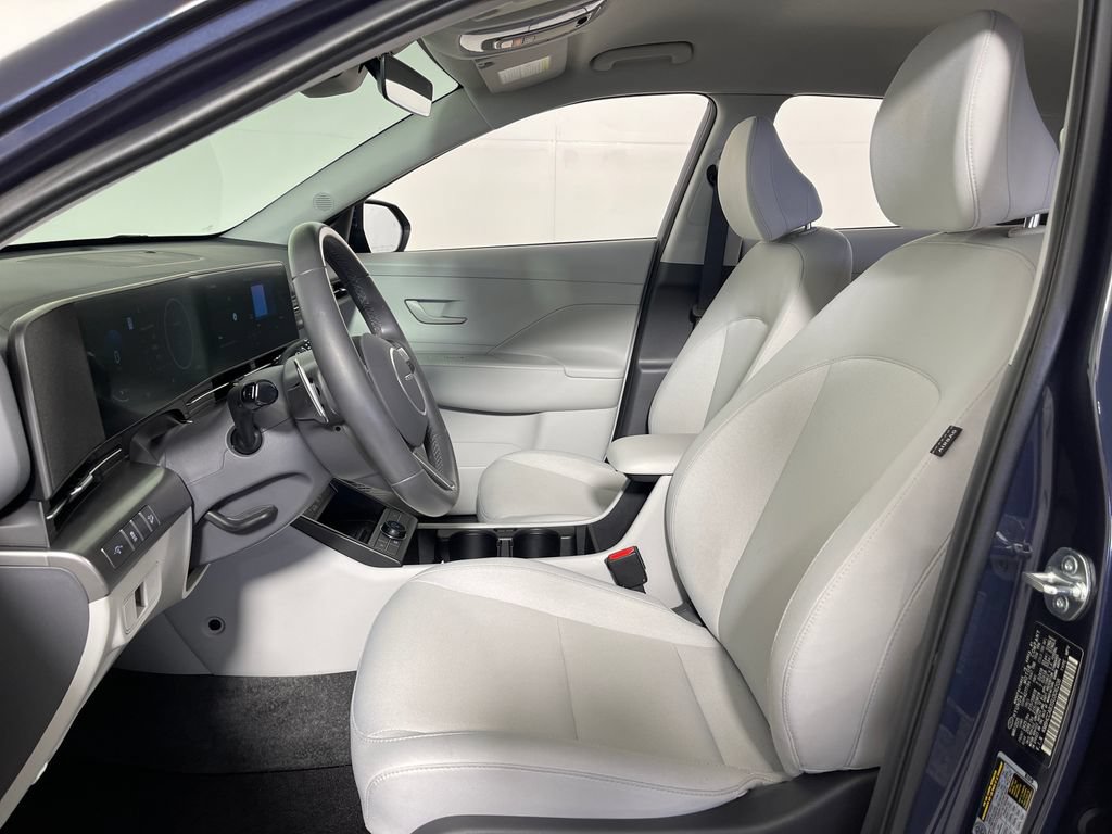 Certified 2025 Hyundai Kona SEL AWD/4WD image 12