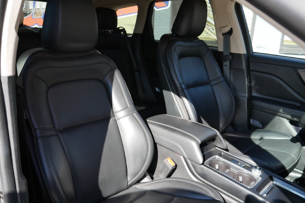 Used 2024 Lincoln Corsair AWD w/ Equipment Group 101A image 13