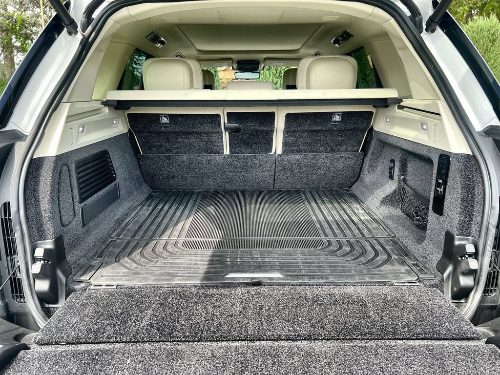 Certified 2023 Land Rover Range Rover SV AWD/4WD image 18