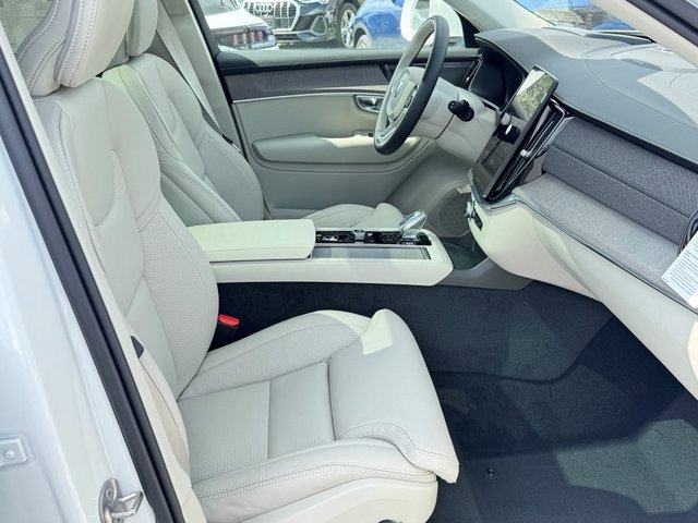 New 2026 Volvo XC90 T8 Ultra image 11