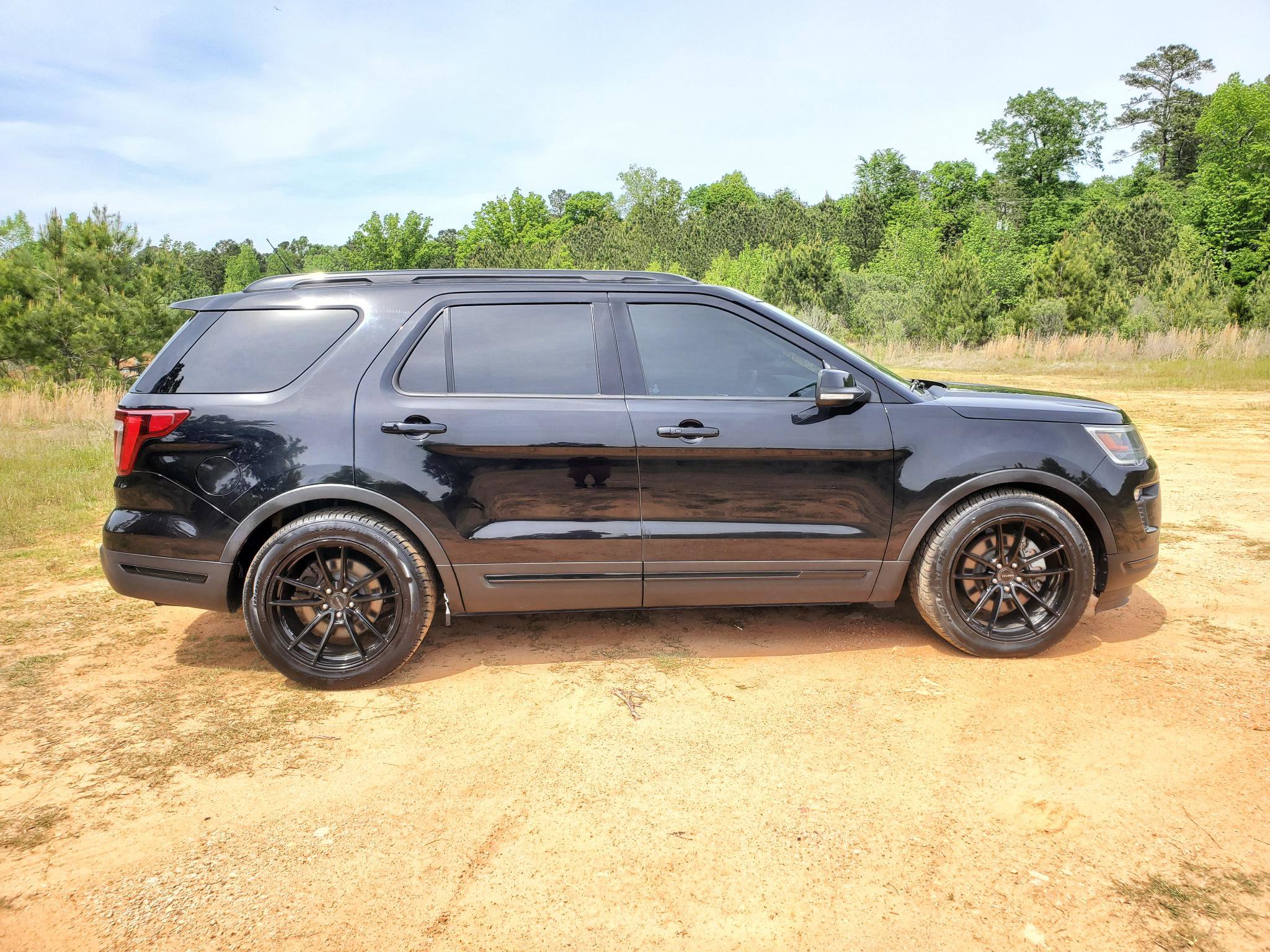 Used 2019 Ford Explorer Sport w/ Equipment Group 401A image 7