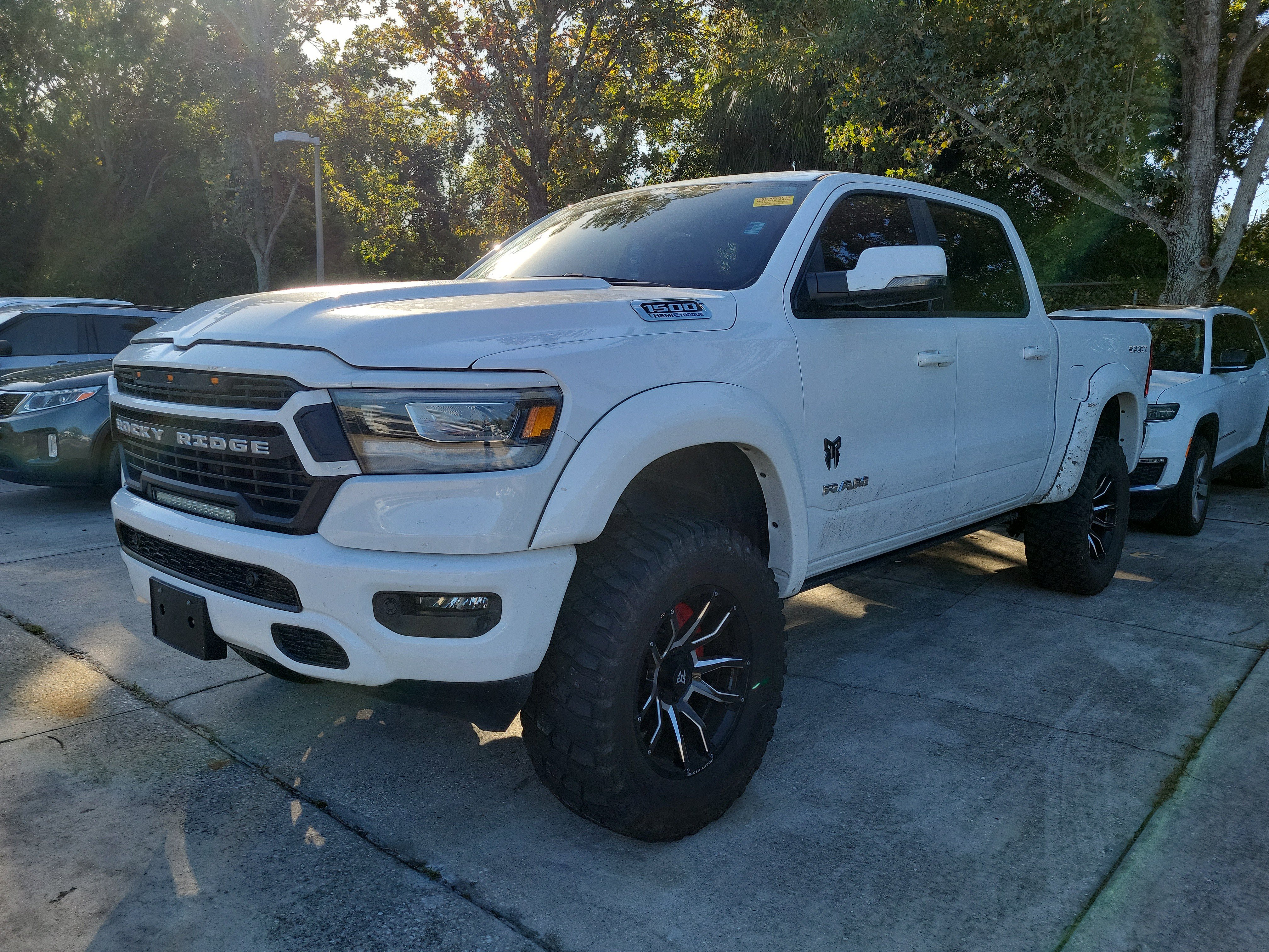 Used 2023 RAM 1500 Big Horn AWD/4WD image 1