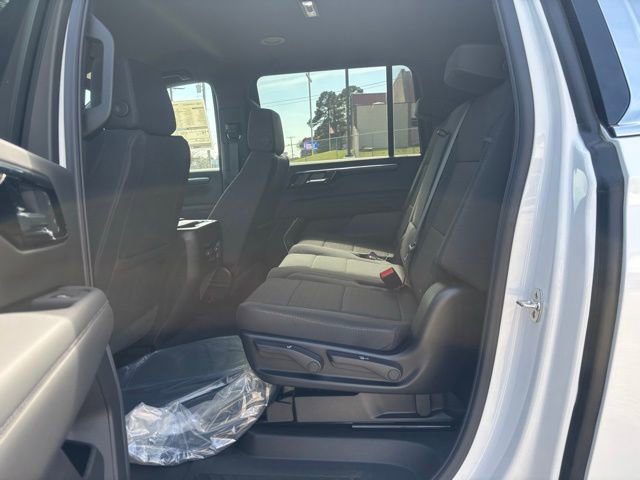 New 2026 Chevrolet Suburban LS image 12