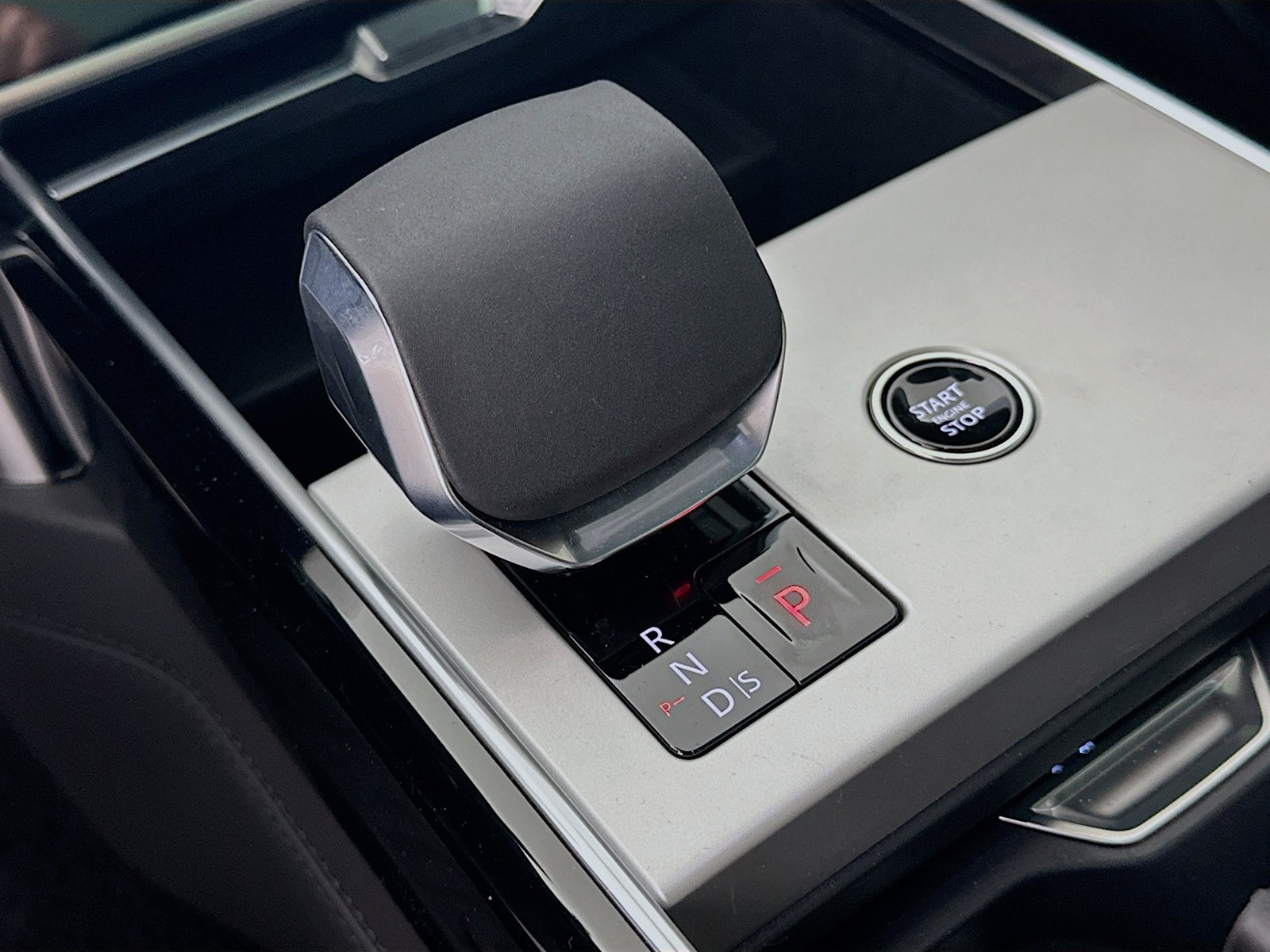 New 2026 Land Rover Range Rover SE AWD/4WD image 28