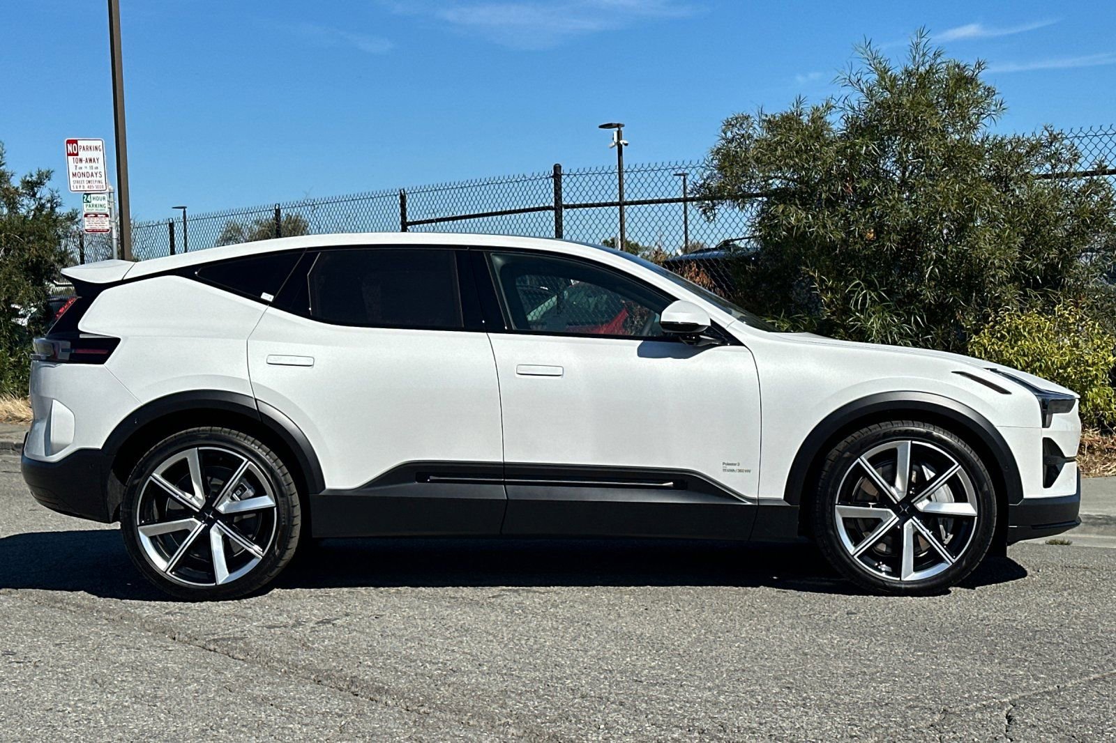 New 2025 Polestar Polestar 3 image 8