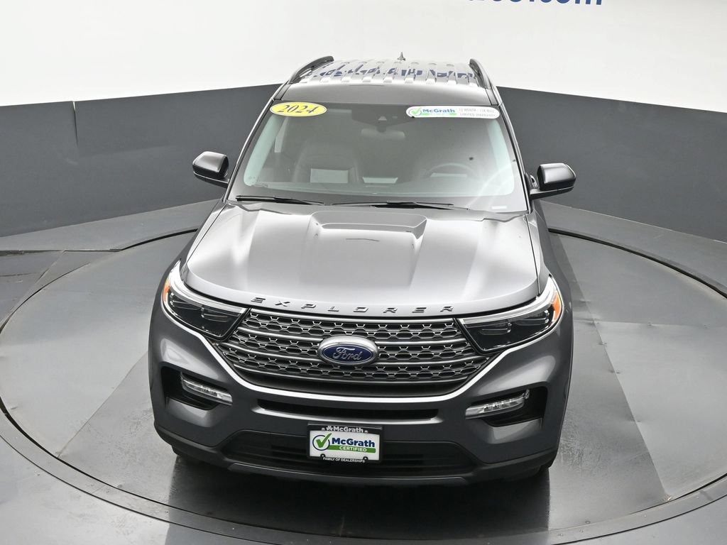 Used 2024 Ford Explorer XLT w/ Equipment Group 202A AWD/4WD image 27