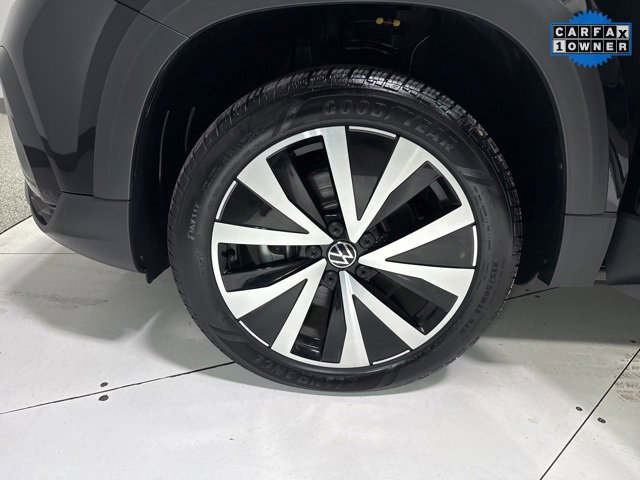 Used 2024 Volkswagen Taos SE image 6
