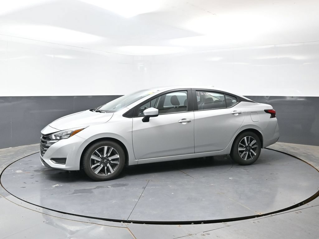 Used 2025 Nissan Versa SV FWD image 8