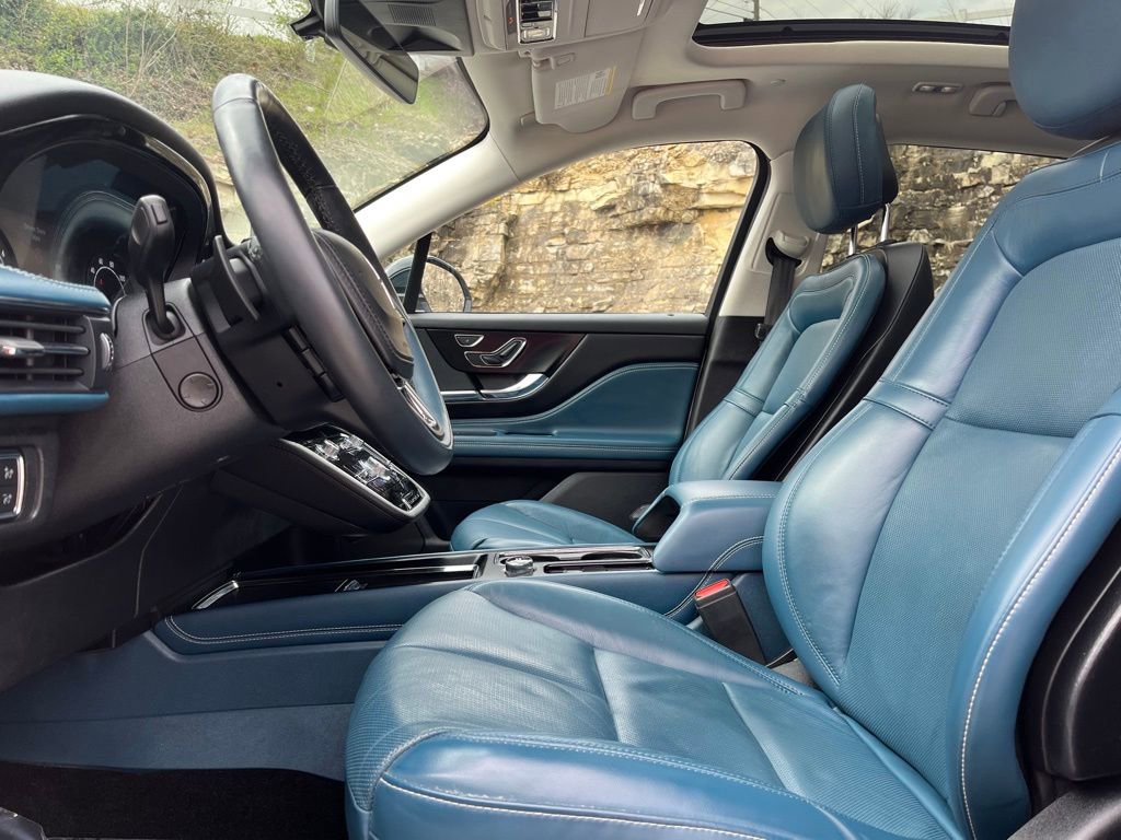 Used 2020 Lincoln Corsair Reserve w/ Appearance Package image 18