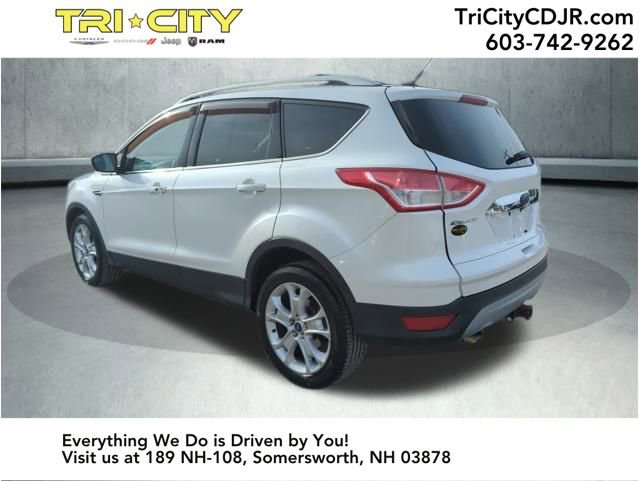 Used 2015 Ford Escape Titanium image 3