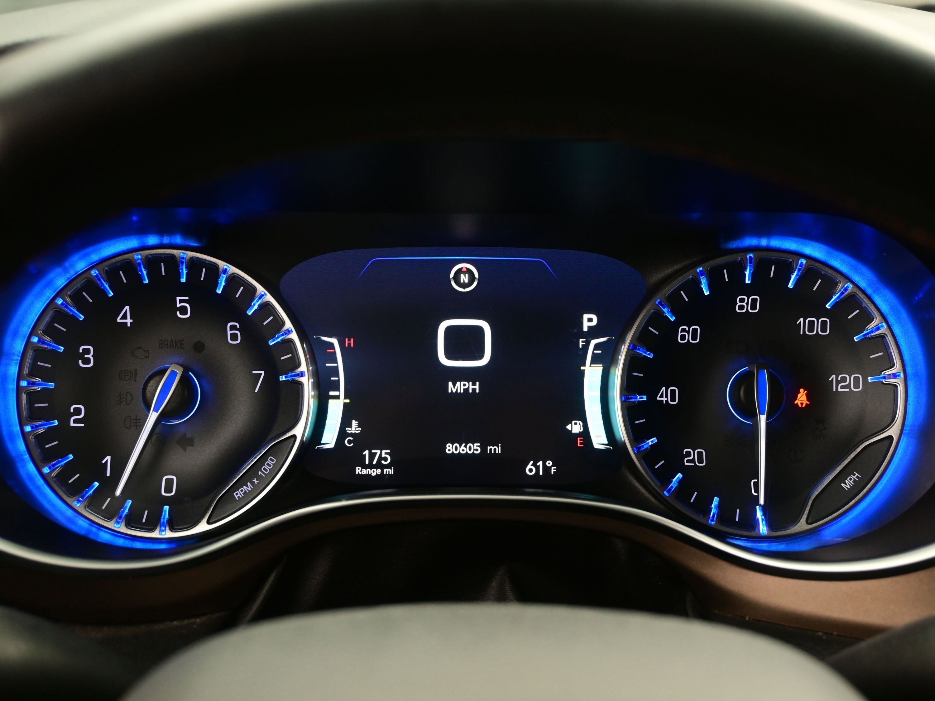 Used 2017 Chrysler Pacifica Touring-L Plus w/ Tire & Wheel Group image 25