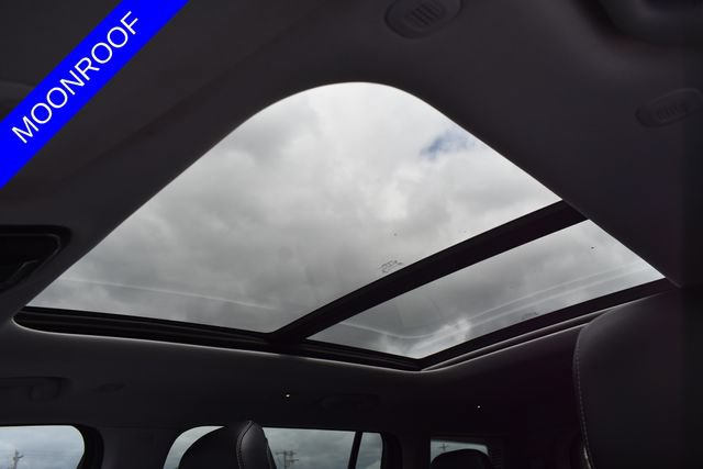 Used 2023 Jeep Grand Cherokee L Limited AWD/4WD image 8
