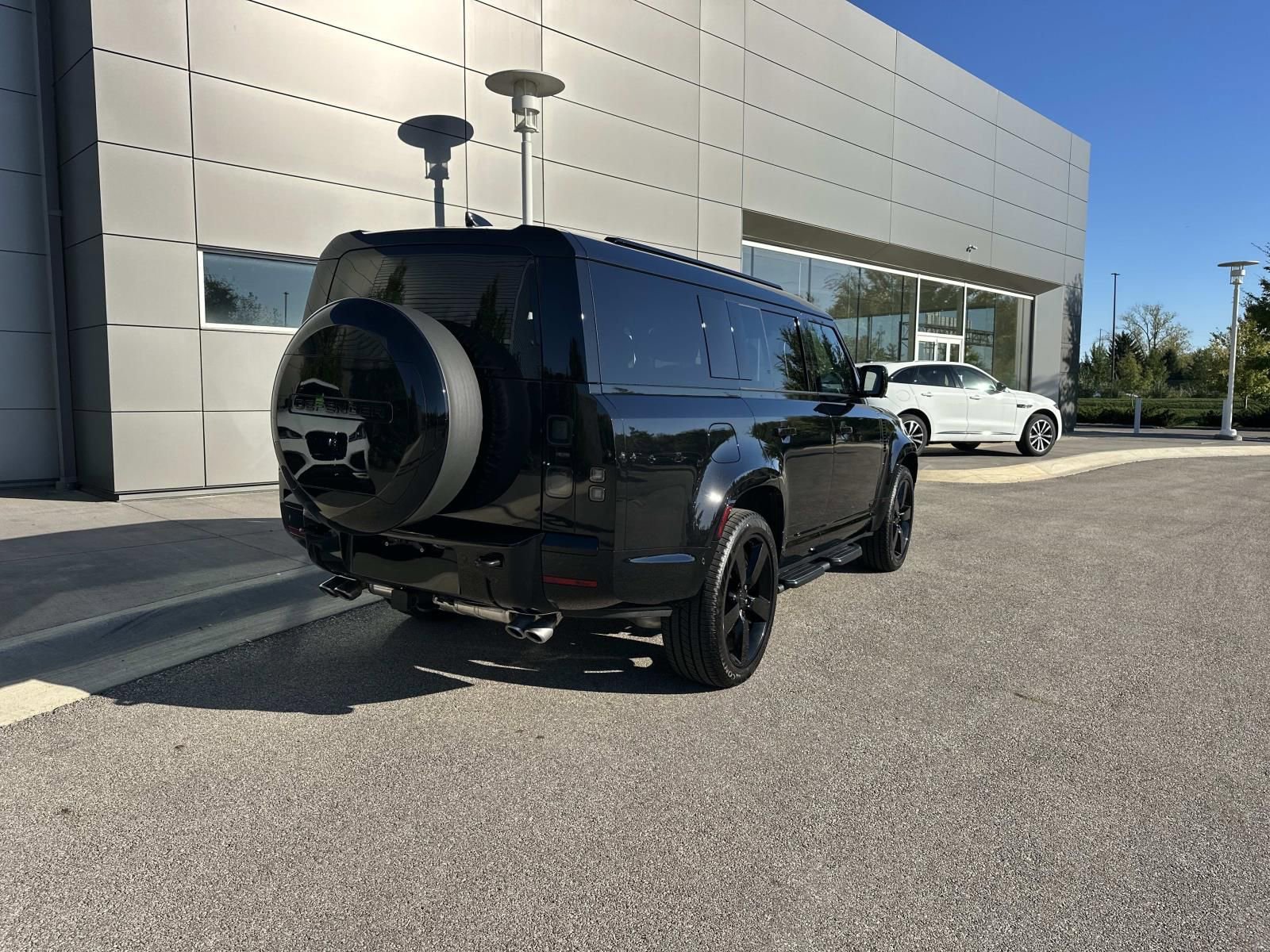 New 2026 Land Rover Defender 130 V8 image 5