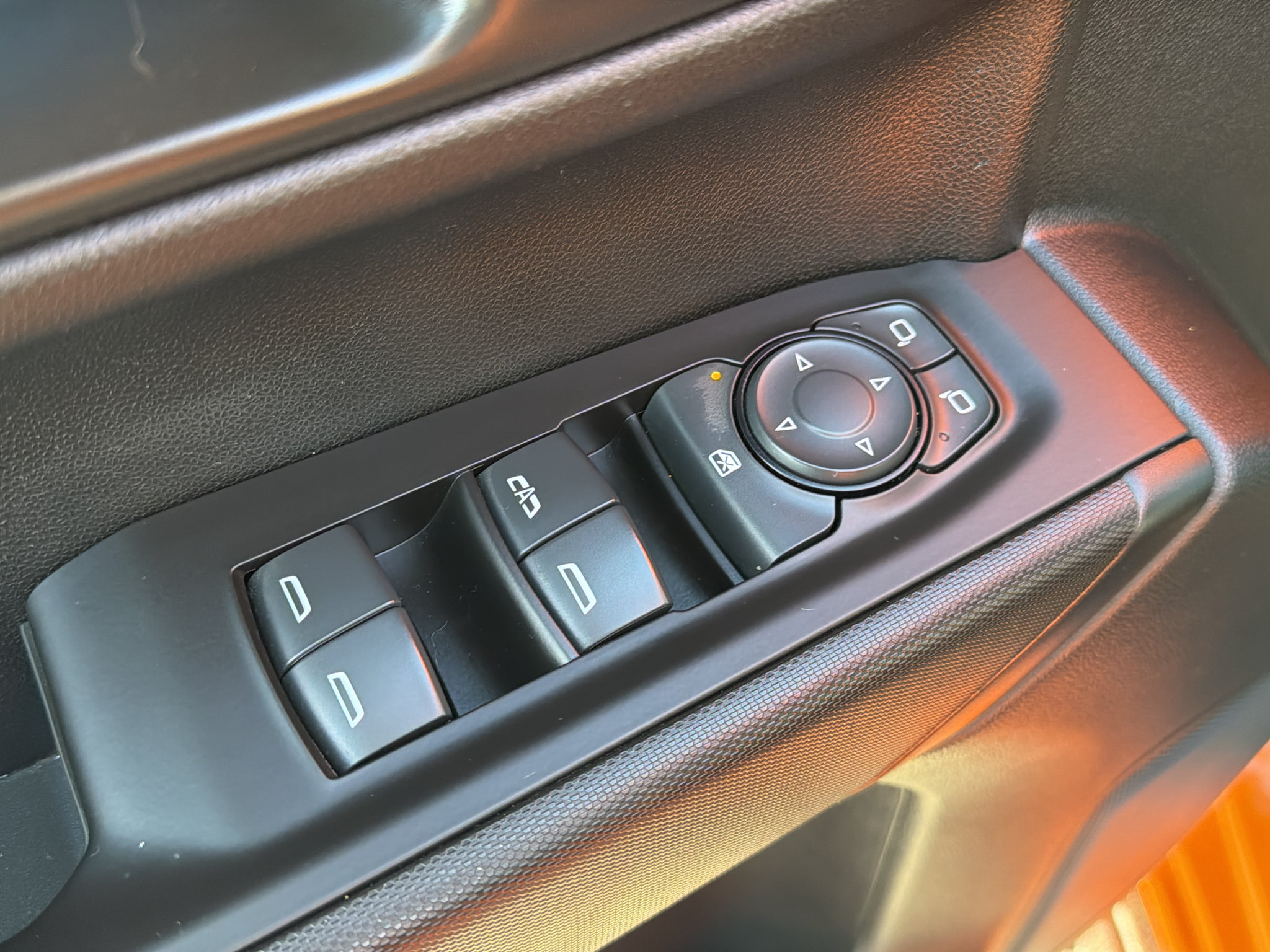Used 2021 Chevrolet Silverado 1500 Custom Trail Boss w/ LPO, Dark Essentials Package AWD/4WD image 12