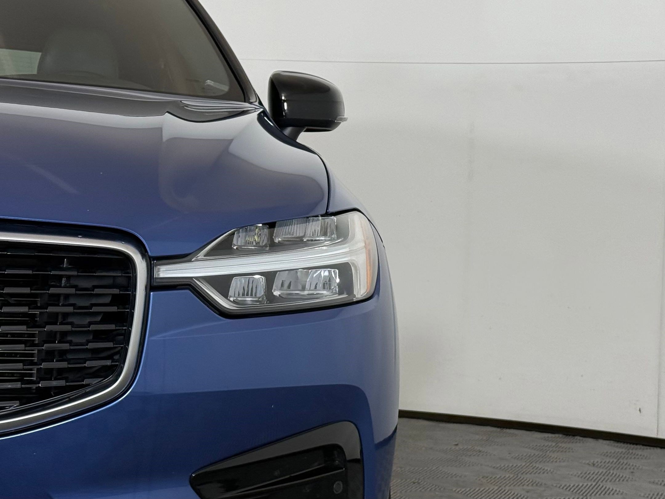 Used 2020 Volvo XC60 T5 R-Design image 11