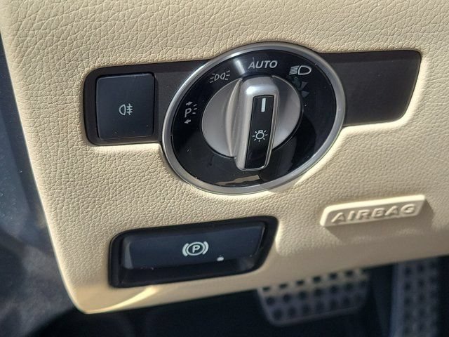 Used 2016 Mercedes-Benz SLK 300 image 19