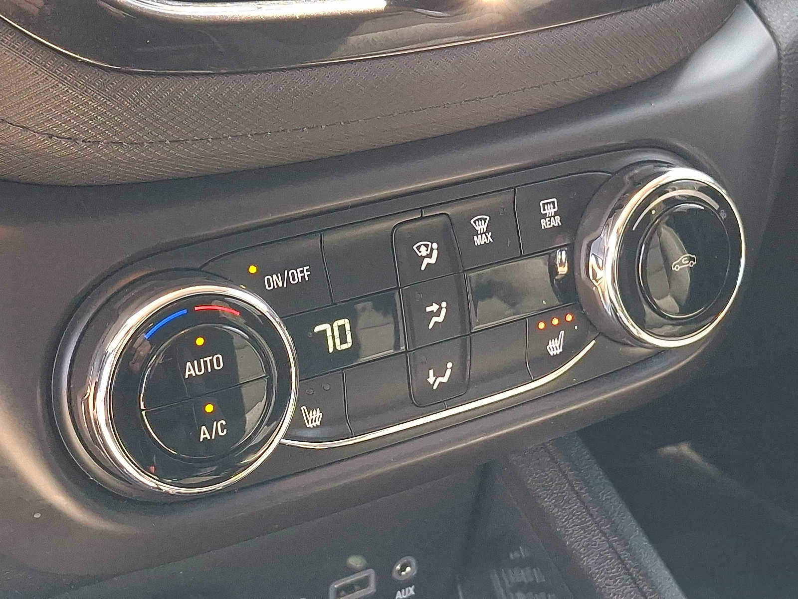 Used 2021 Chevrolet TrailBlazer LT w/ Convenience Package AWD/4WD image 16