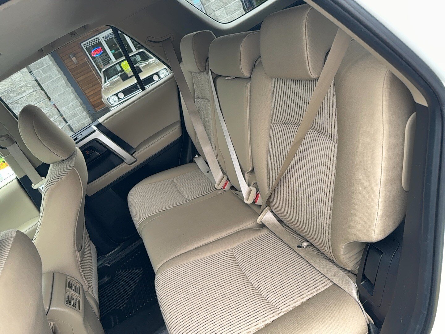 Used 2010 Toyota 4Runner SR5 AWD/4WD image 13