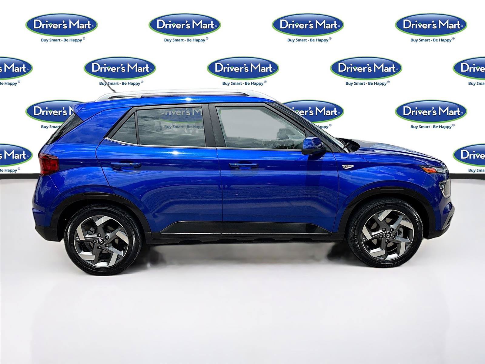 Used 2025 Hyundai Venue SEL FWD image 8
