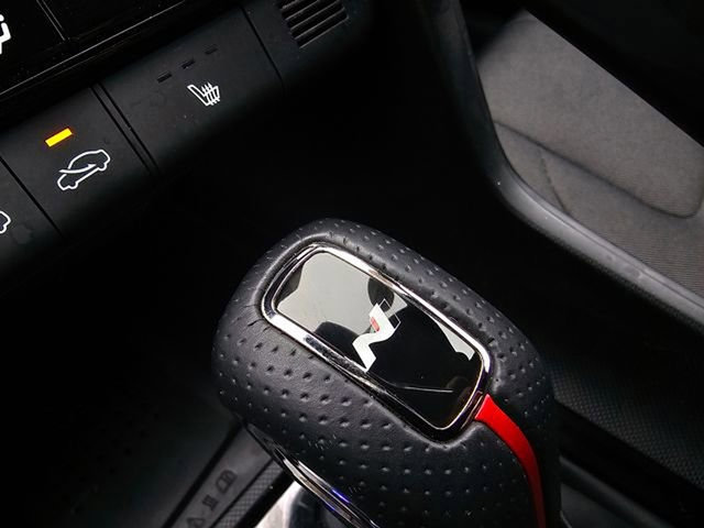 Certified 2023 Hyundai Elantra N Line image 21