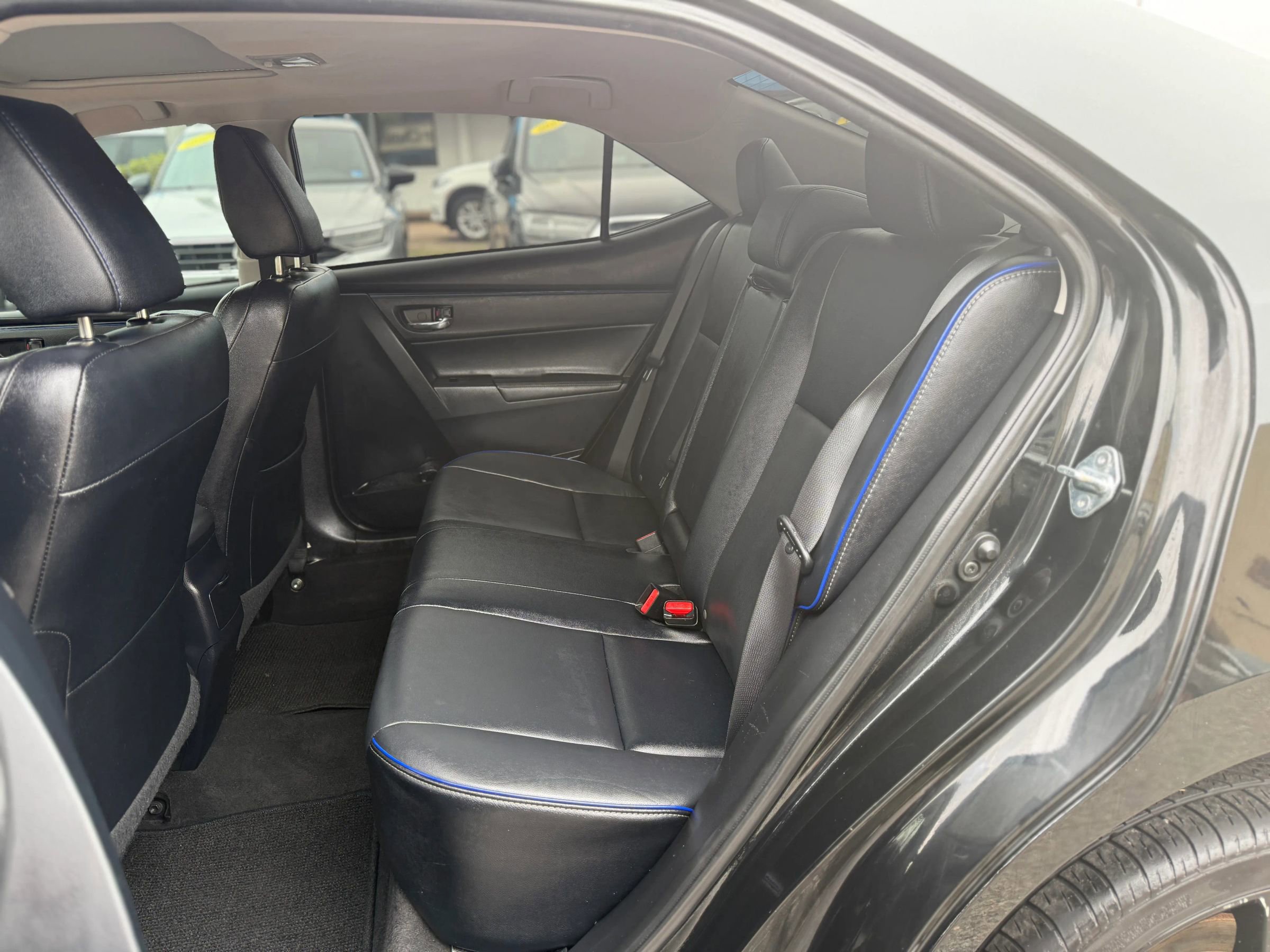 Used 2017 Toyota Corolla XSE w/ Carpet Mat Package (TMS) FWD image 15