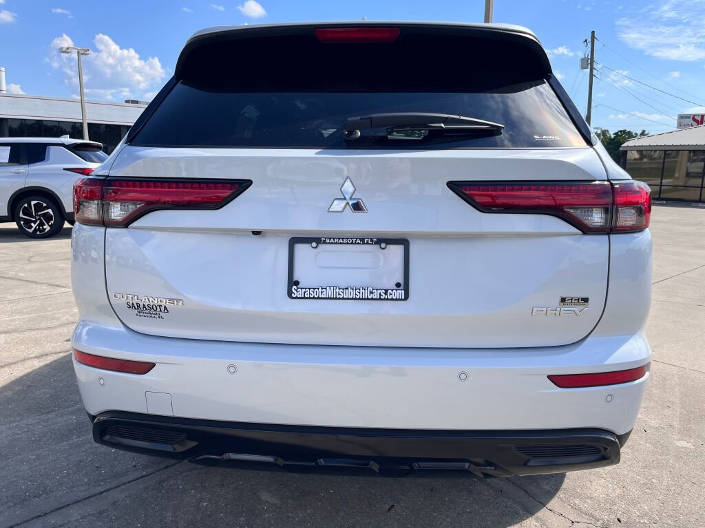 New 2025 Mitsubishi Outlander SEL Black Edition image 4